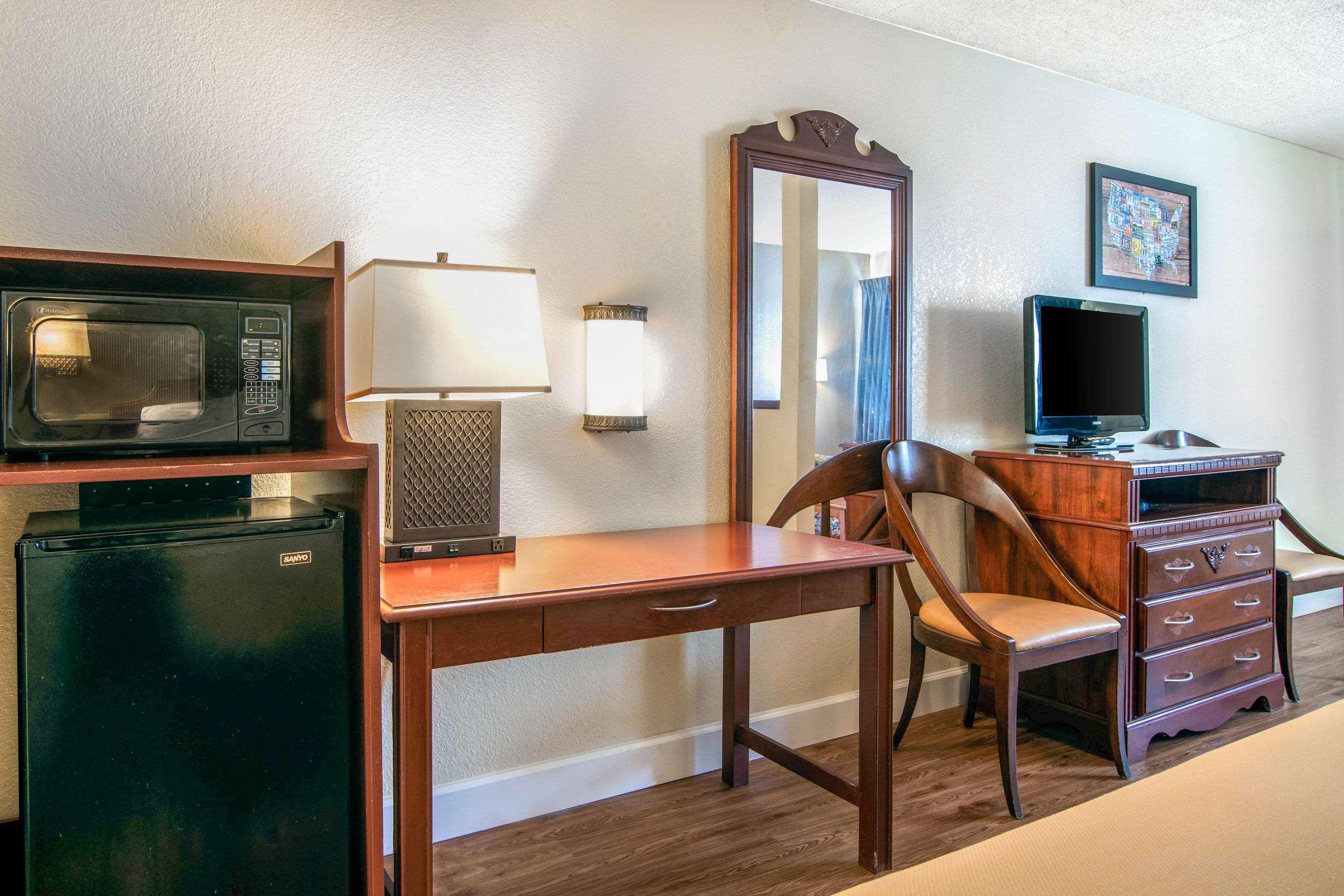 Econo Lodge Inn & Suites Fort Oglethorpe Ngoại thất bức ảnh