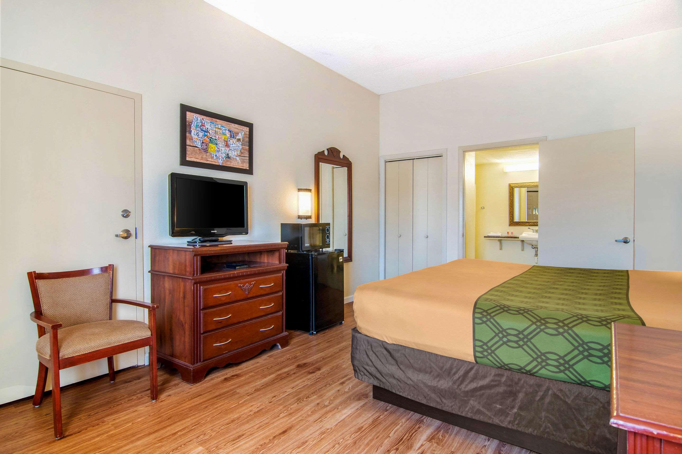 Econo Lodge Inn & Suites Fort Oglethorpe Ngoại thất bức ảnh