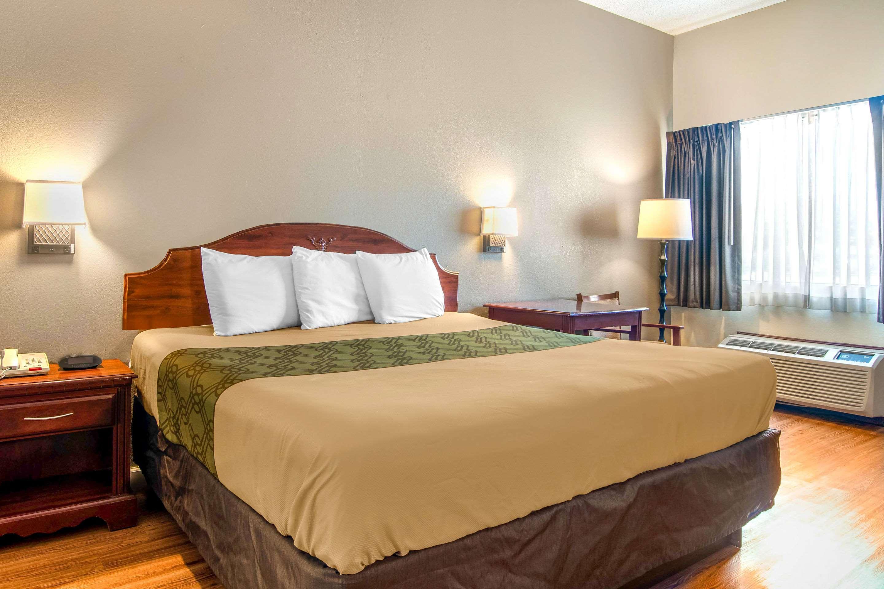 Econo Lodge Inn & Suites Fort Oglethorpe Ngoại thất bức ảnh