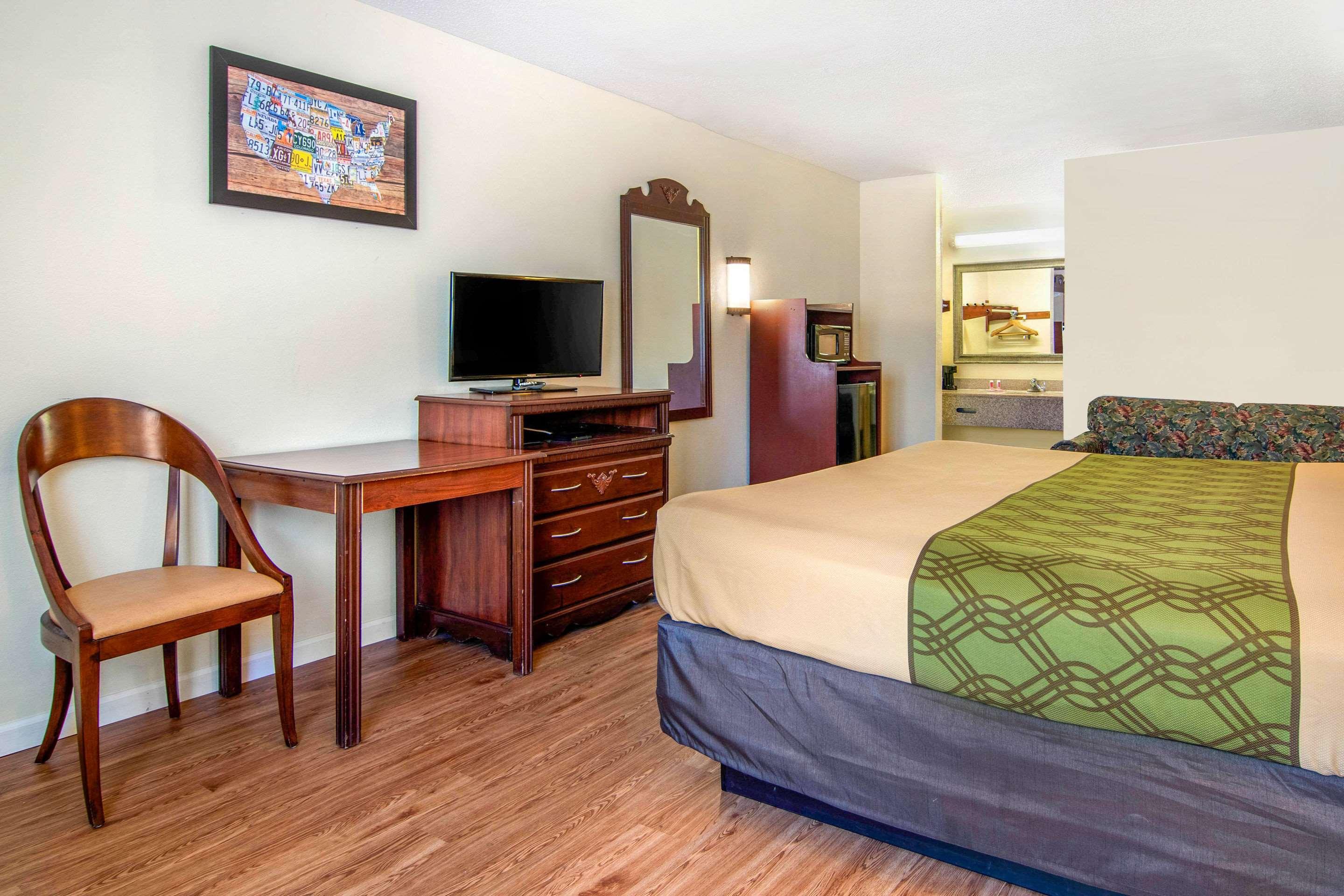 Econo Lodge Inn & Suites Fort Oglethorpe Ngoại thất bức ảnh