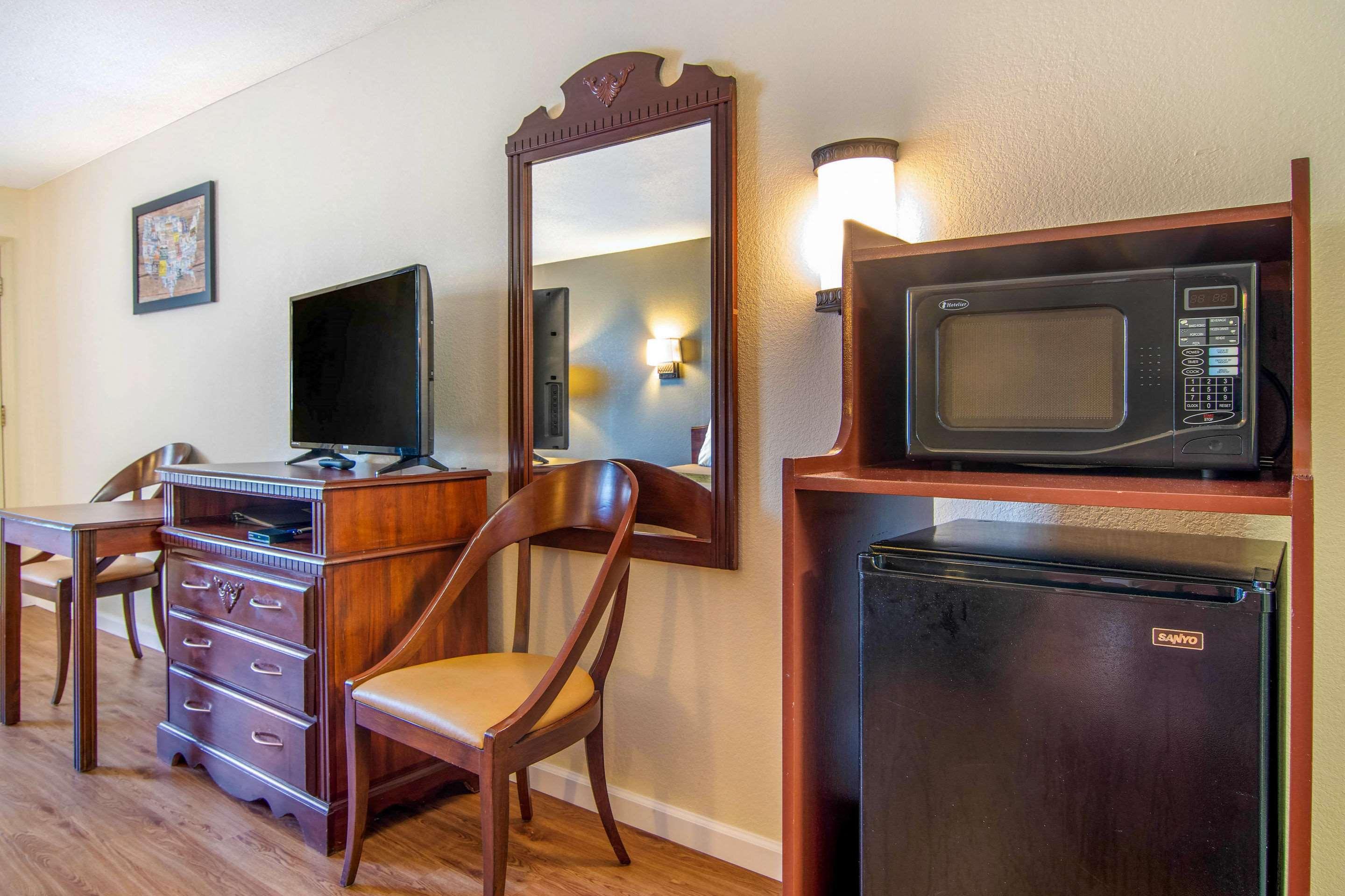Econo Lodge Inn & Suites Fort Oglethorpe Ngoại thất bức ảnh