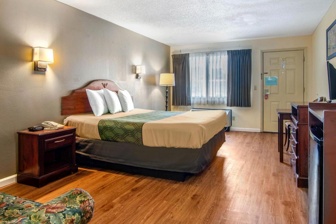 Econo Lodge Inn & Suites Fort Oglethorpe Ngoại thất bức ảnh